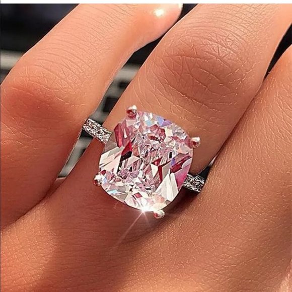 Jewelry - *Sunshine new sterling silver white sapphire ring
